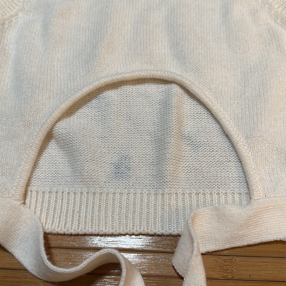 Divided Cream Knit Sweater Vest With Back Tie - Picture 5 of 5